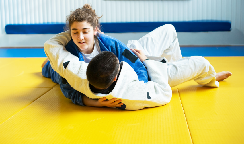 PROJETO 'TSUKURI' OFERECE AULAS GRATUITAS DE JUDÔ