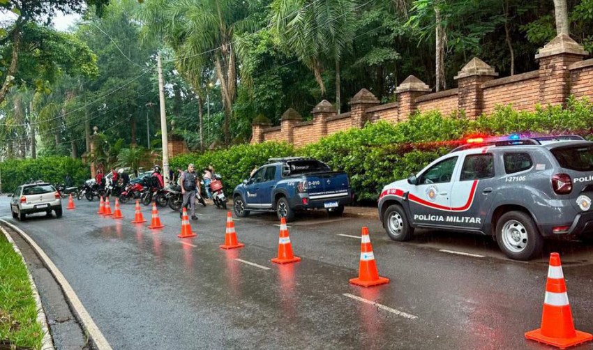 PREFEITURA, POLÍCIA MILITAR E DETRAN REALIZAM AÇÃO CONJUNTA DE FISCALIZAÇÃO DE MOTOCICLETAS