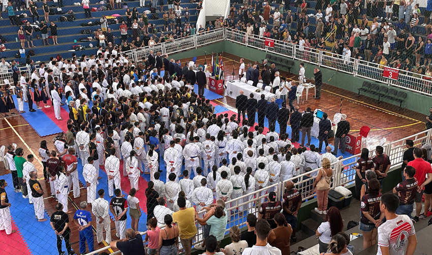 WADO CUP REÚNE CENTENAS DE KARATECAS NO DR. NEVES