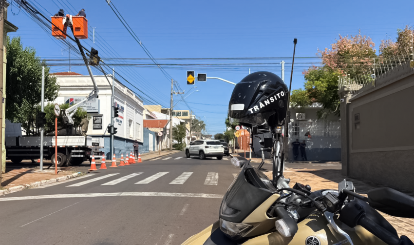 CRUZAMENTO DA RANGEL COM A HUMAITÁ GANHA SEMÁFORO