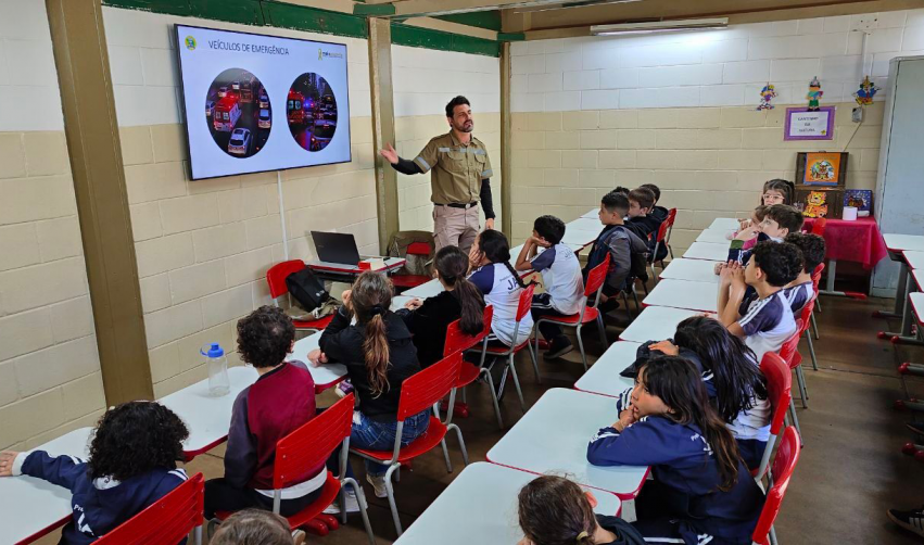 TRÂNSITO SEGURO É TEMA DE PALESTRAS EM ESCOLAS DE JAHU