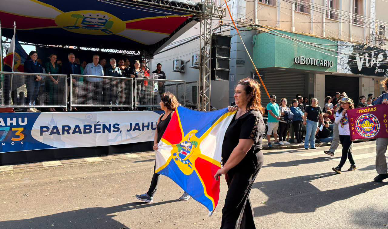 JAHU CELEBRA 173 ANOS COM DESFILE MARCADO POR HISTÓRIA, CULTURA E EMOÇÃO