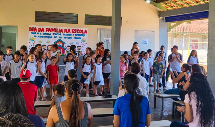 “DIA DA FAMÍLIA NA ESCOLA” É CELEBRADO NA REDE MUNICIPAL DE ENSINO