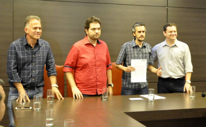 Solenidade de entrega dos trabalhos do Conselho Municipal de Desenvolvimento Econômico - CMDE