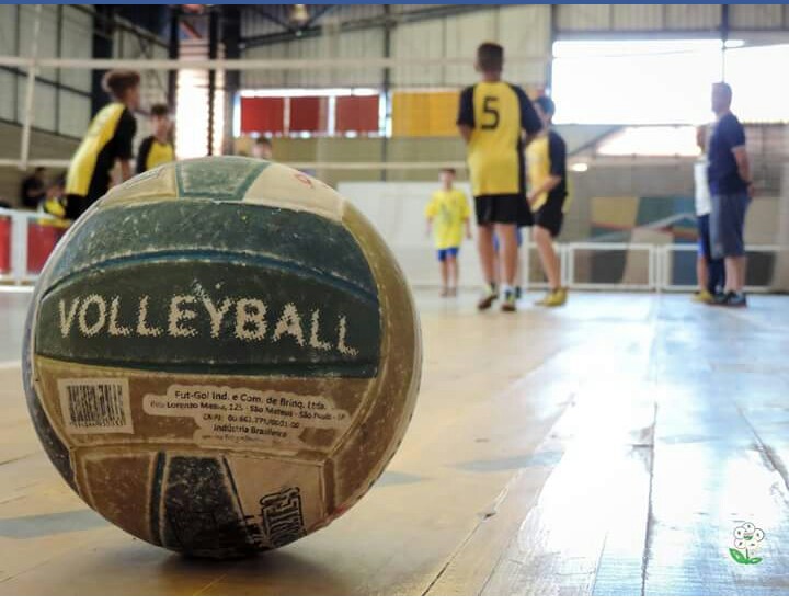 Jogos da Primavera: competição de voleibol   