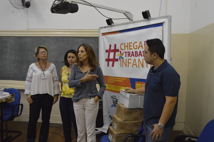 Reunião do grupo de trabalho intersetorial de Ações Estratégicas do PETI - Programa de Erradicação do Trabalho Infantil - discute projeto com Educação