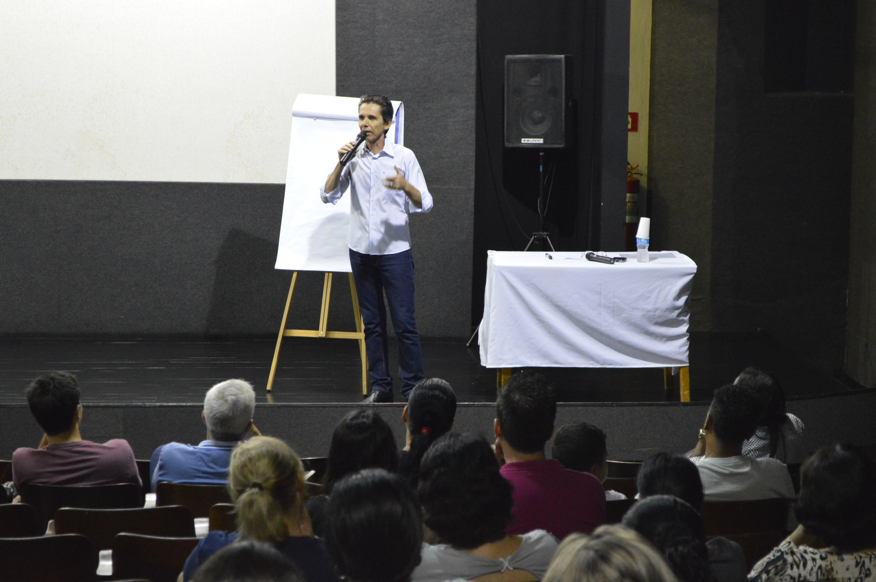 Prefeitura promove palestra com o tema: Concurso Público – Uma Boa Oportunidade - FOTOS