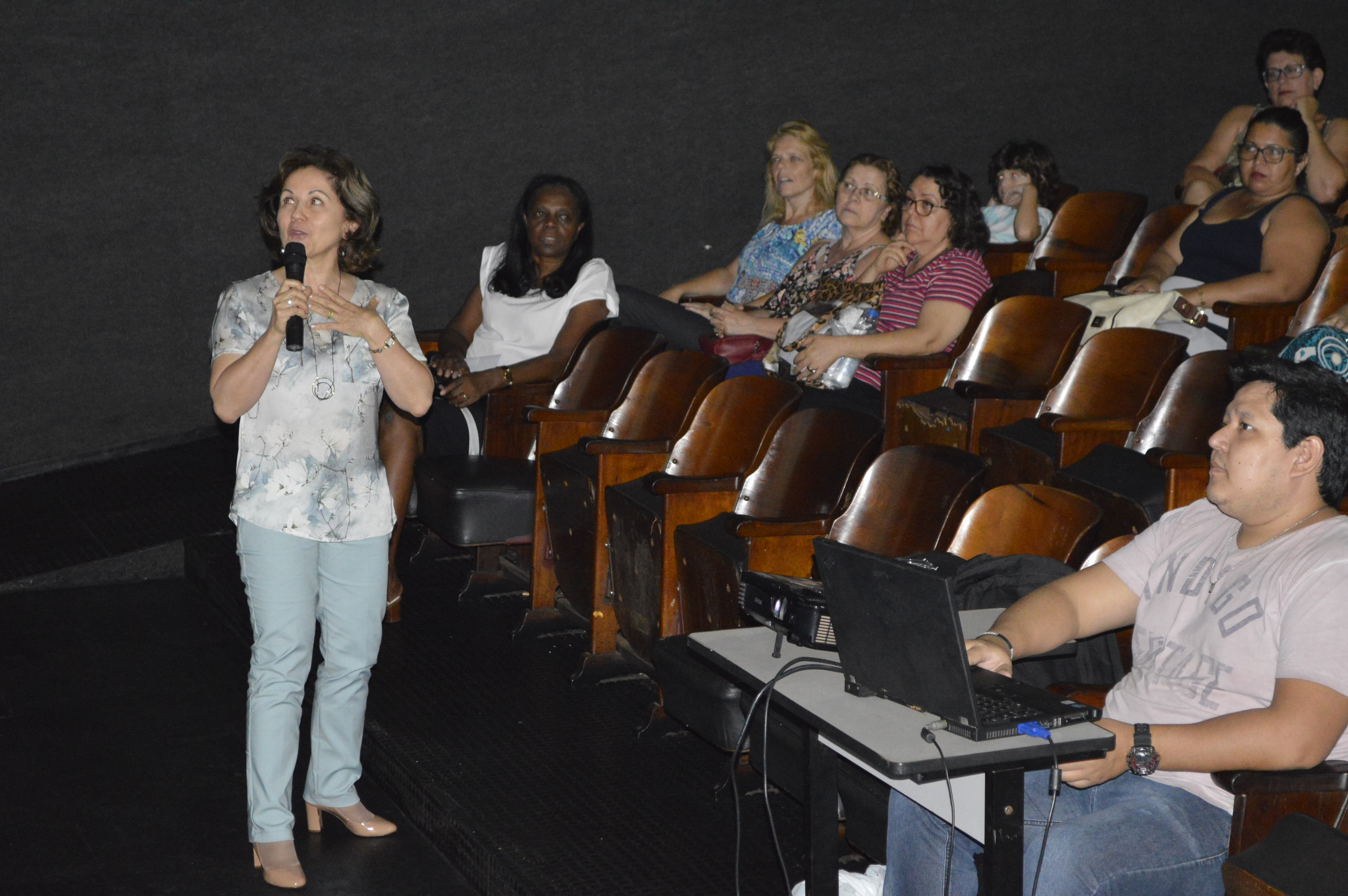 Projeto Desenvolvendo Talentos - palestra com o tema: Vacina HPV1 e o Tratamento da Menopausa