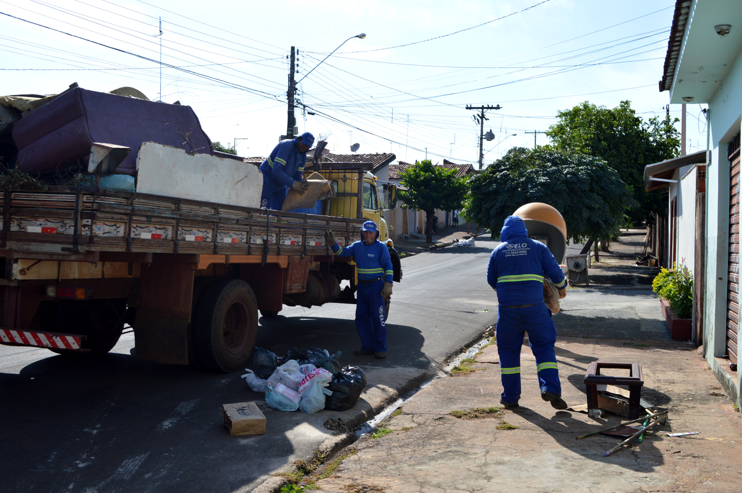 Mutirão de limpeza no Distrito de Potunduva