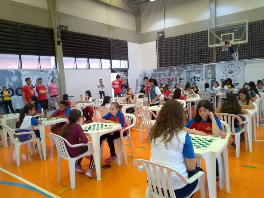 Sexta Edição dos “Jogos da Primavera”: EMEF “Vereador Ângelo Ronchesel” desponta na competição