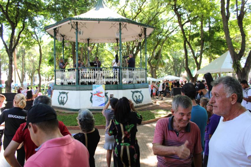 Movimento Viva Mulher: “Mulher em Ação” - Sábado na Praça - FOTOS