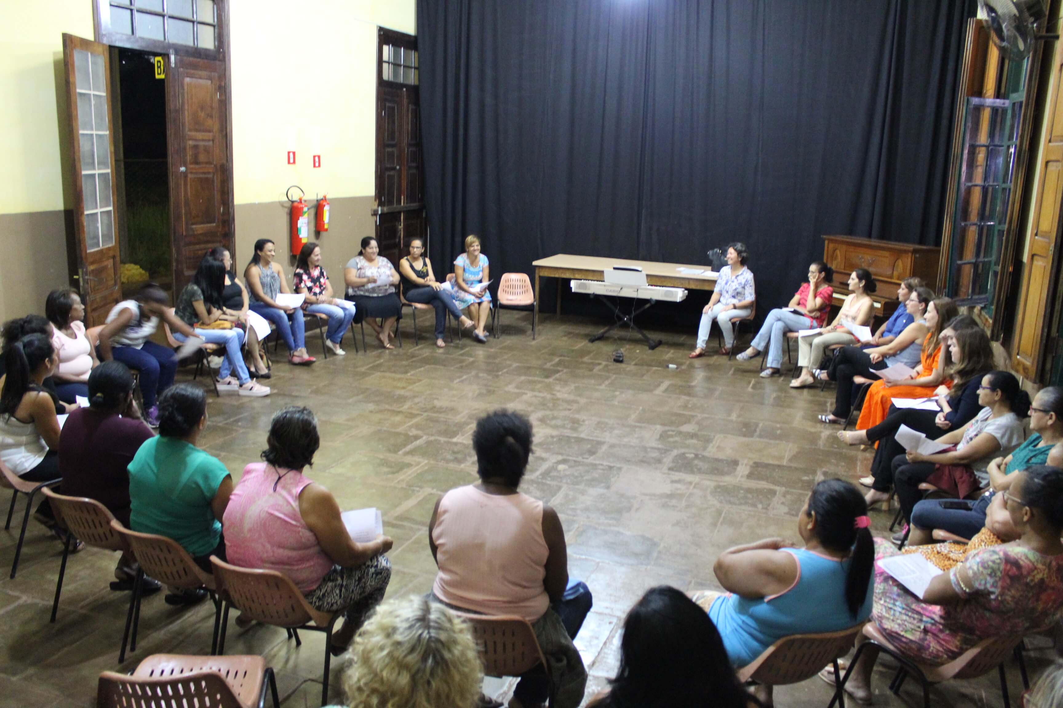 Movimento Viva Mulher: Oficina de canto - FOTOS