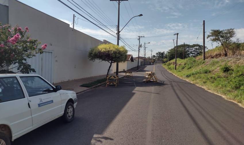 ALAMEDA LOURENÇO AVELINO TEM TRECHO INTERDITADO