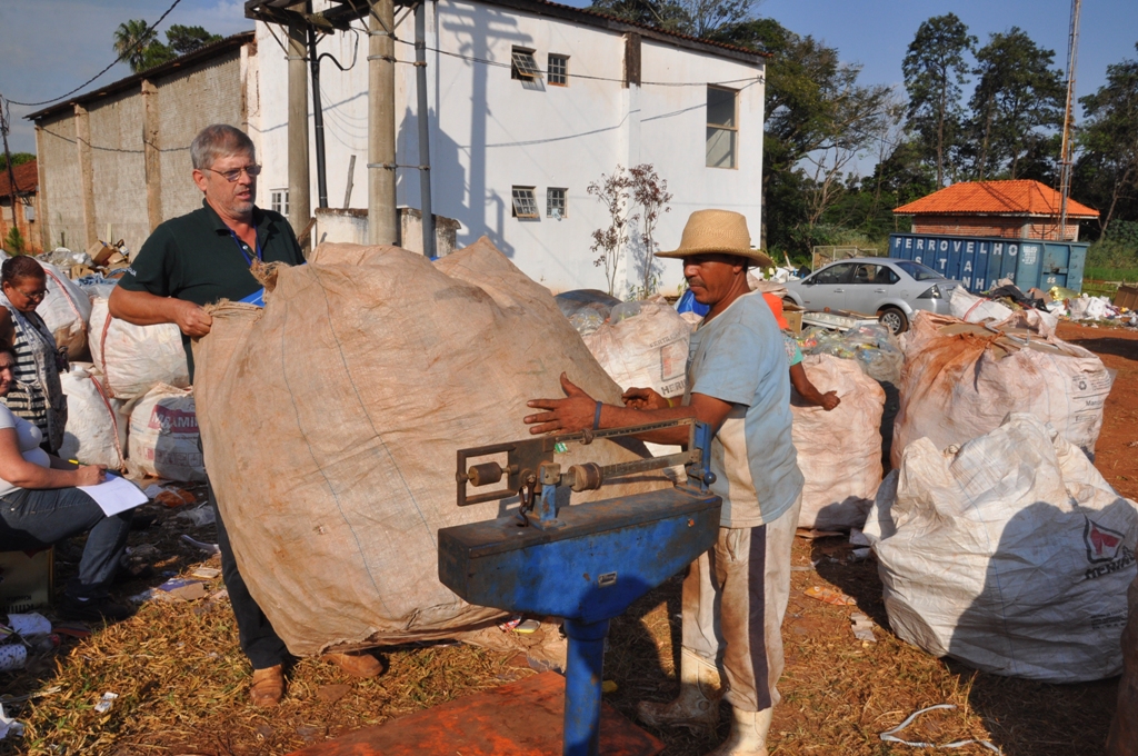 Grupo Kurujão e Instituto Jogue Limpo coletam juntos pela reciclagem